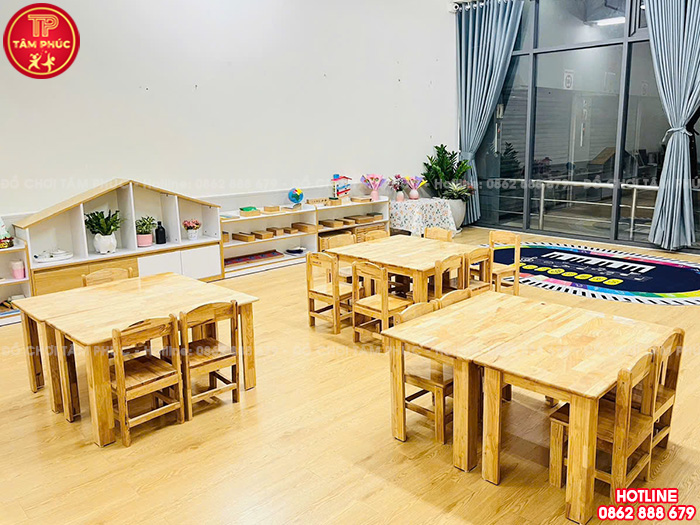 Bàn gỗ cho bé mầm non chân gỗ cao 50cm NT1-011