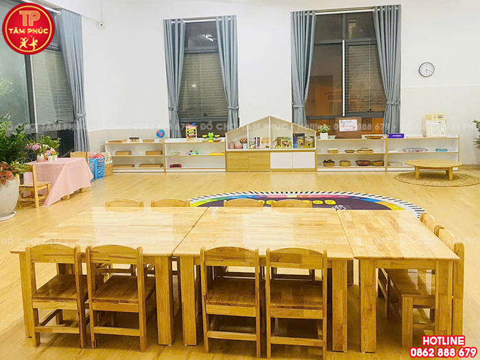 Bàn gỗ cho bé mầm non chân gỗ cao 50cm NT1-011