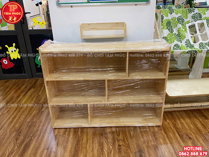 Kệ để đồ mầm non 3 tầng 6 ô bằng gỗ NT4-005