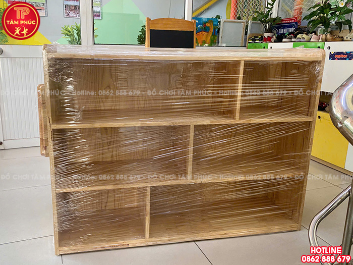 Kệ để đồ mầm non 3 tầng 6 ô bằng gỗ NT4-005
