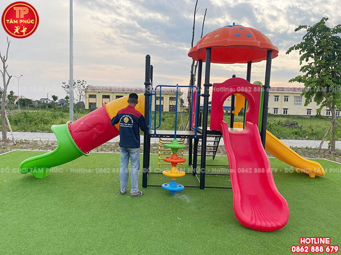 Nhà chòi cầu trượt ngoài trời 2 khối máng ống TP1-041