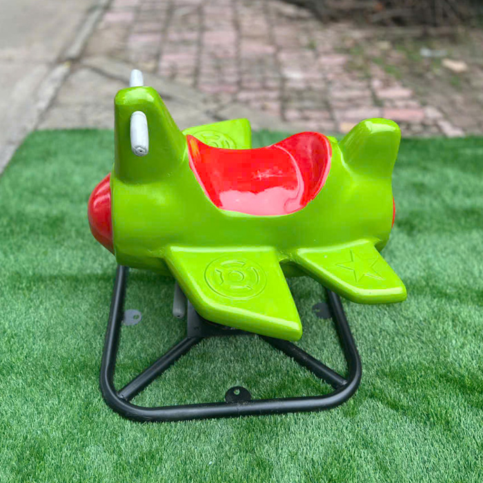 TP2-001-thu-nhun-lo-xo-ngoai-troi-cho-be-may-bay-nhua-composite-3