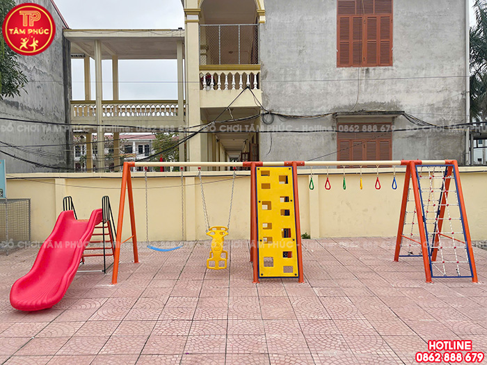Xích đu kèm cầu trượt, thang leo đa năng ngoài trời TP4-036