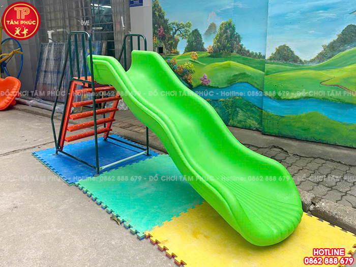 Cầu trượt ngoài trời máng đơn nhựa nhập khẩu TP5-002