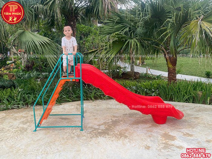 Cầu trượt ngoài trời máng đơn nhựa nhập khẩu TP5-002