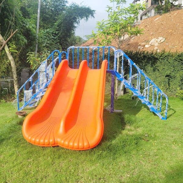 Cầu trượt ngoài trời máng đôi nhựa nhập khẩu TP5-004