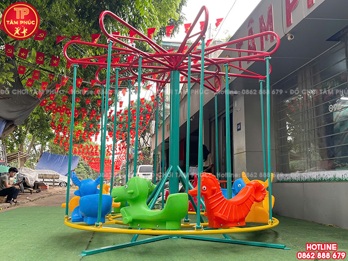 Đu quay đứng cho bé mầm non 8 con giống TP6-005