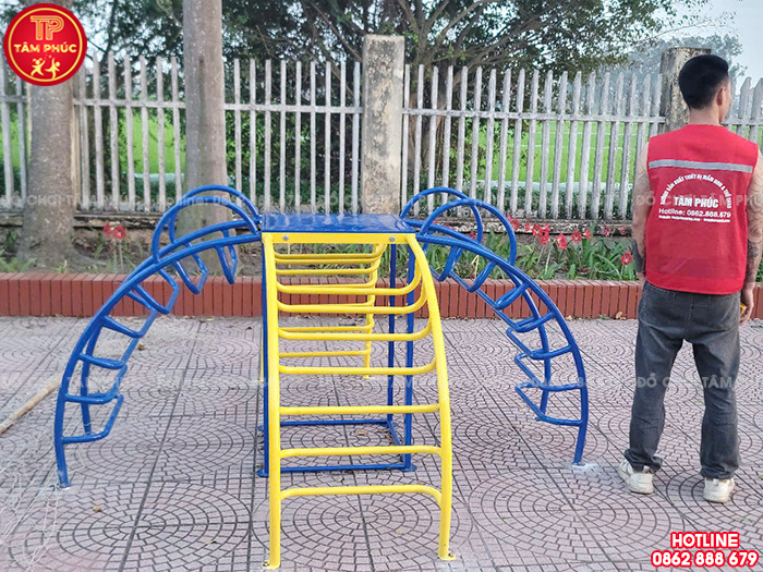 Thang leo trèo cho bé 4 cạnh cong ngoài trời TP7-005