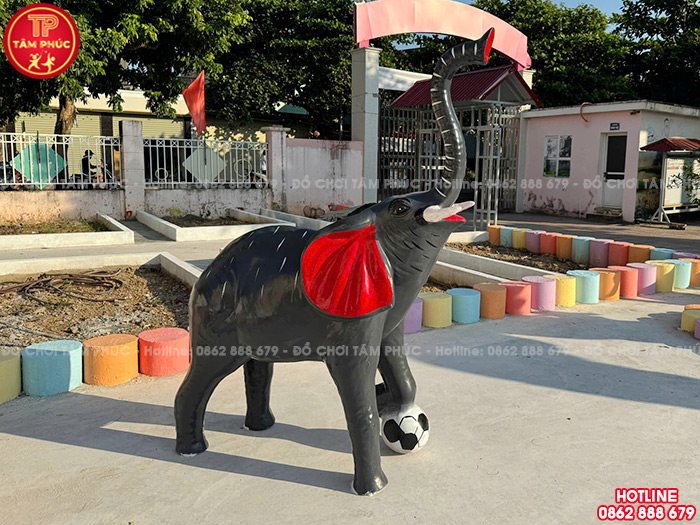 Tượng con Voi đá bóng cho vườn cổ tích TP8-023