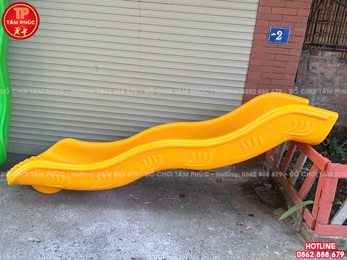 Máng trượt đơn kiểu lượn sóng nhập khẩu 2,5m TP9-008