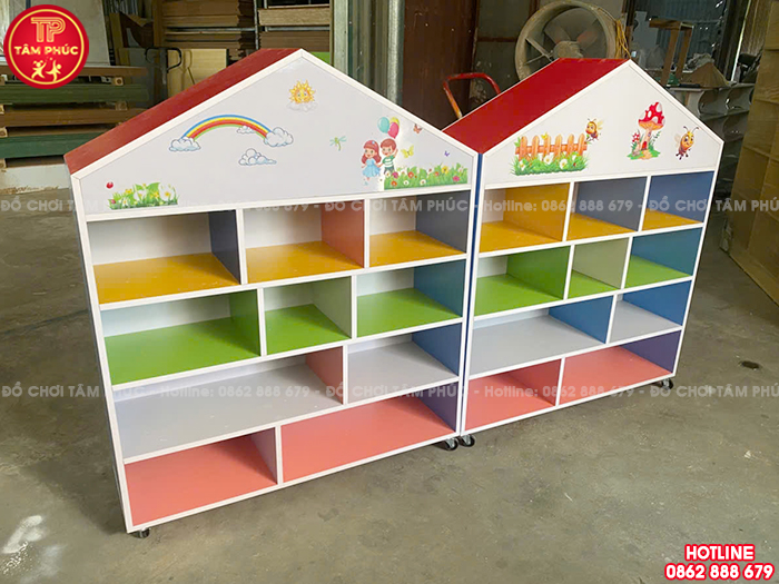 Giá kệ gỗ MDF cho bé mầm non 4 tầng ngôi nhà NT3-024