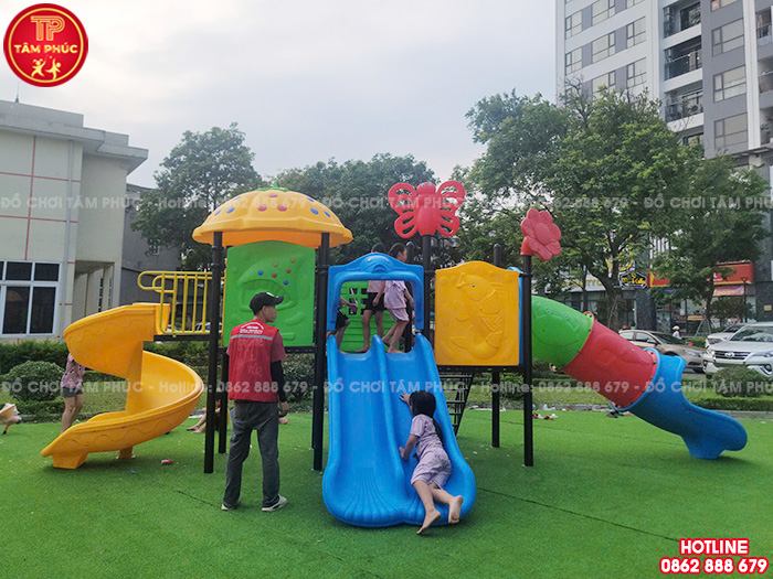 Cầu trượt liên hoàn ngoài trời 3 khối mái quả bí TP1-087