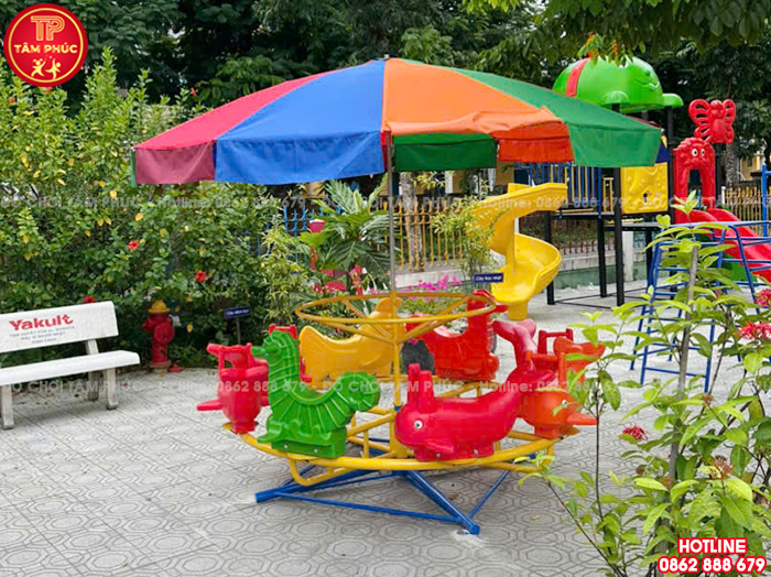 Đu quay cho bé mầm non 9 con giống nhựa nhập khẩu TP6-018