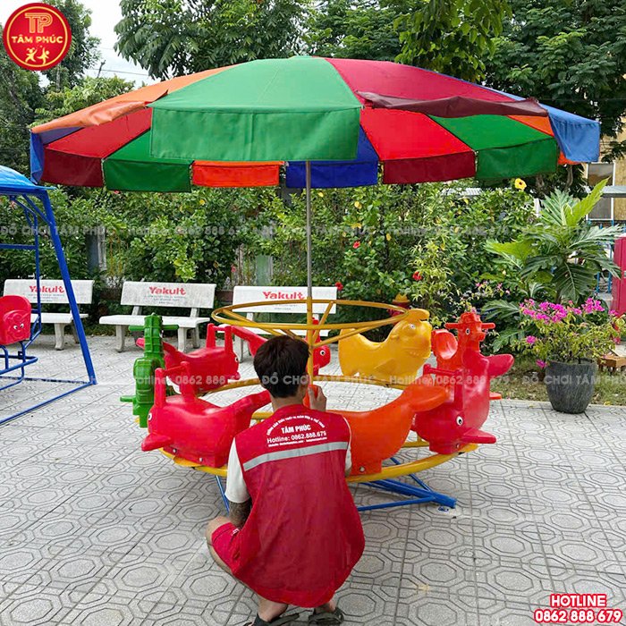 Đu quay cho bé mầm non 9 con giống nhựa nhập khẩu TP6-018