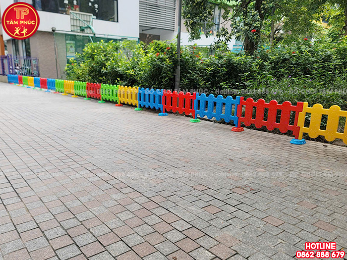Hàng rào nhựa đúc cho bé trường mầm non NT6-007
