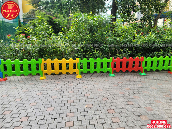 Hàng rào nhựa đúc cho bé trường mầm non NT6-007
