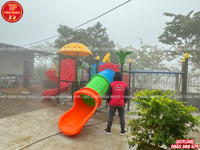 Thi công lắp đặt đồ chơi ngoài trời cho trường mầm non tại Hồ Ba Bể, tỉnh Bắc Kạn