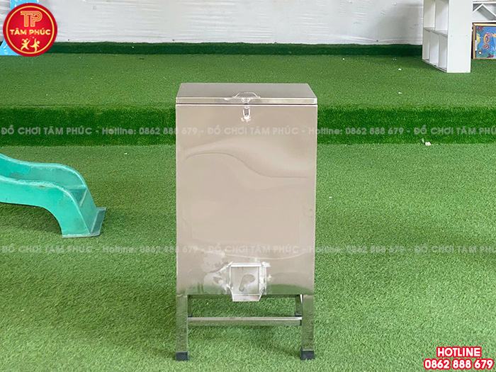 Thùng đựng gạo inox kiểu vuông cho trường mầm non NT8-017