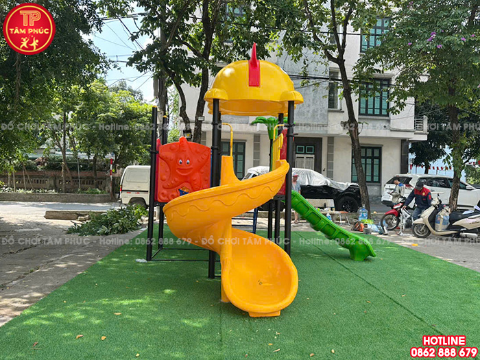Cầu trượt liên hoàn ngoài trời 3 máng trượt 3 khối TP1-140