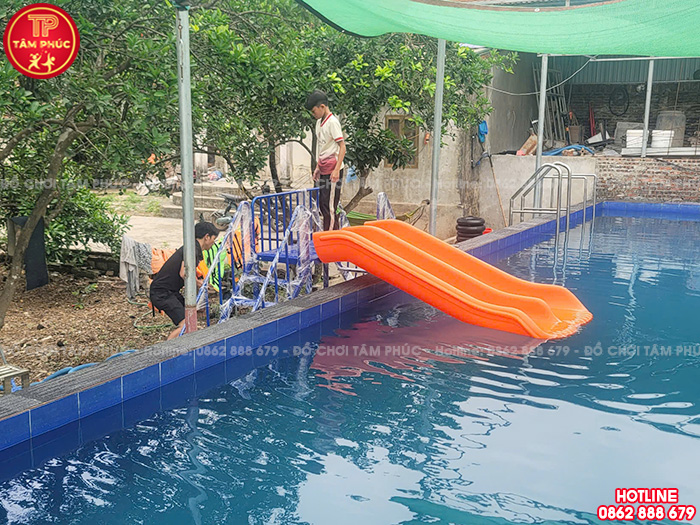 Cầu trượt cho bể bơi máng đôi nhựa nhập khẩu TP12-009