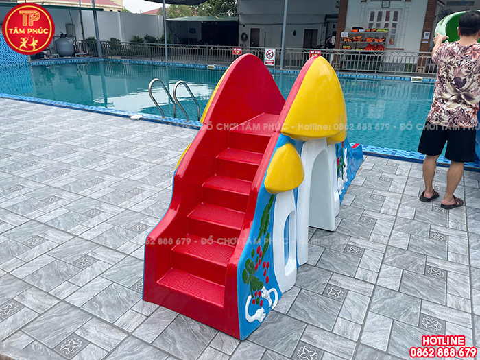 Thang leo cầu trượt cho bể bơi cây nấm nhựa Composite TP12-017