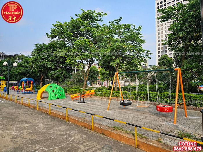 Thi công lắp đặt đồ chơi ngoài trời cho sân chơi khu chung cư tại Yên Nghĩa, Hà Đông, Hà Nội