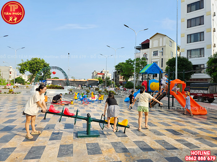 Chi phí làm khu vui chơi trẻ em ngoài trời là bao nhiêu?