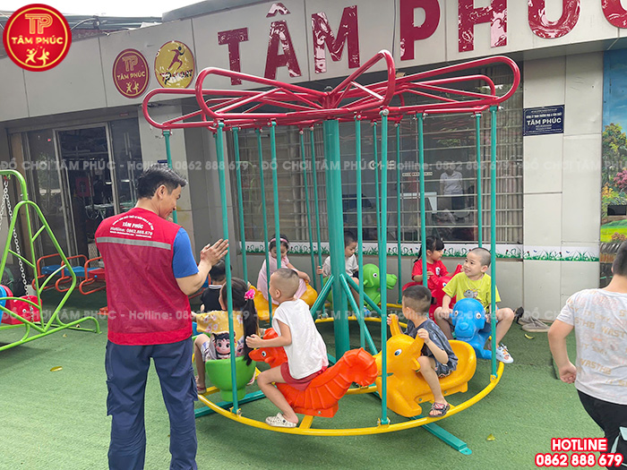 10 mẫu đu quay khu vui chơi trẻ em ngoài trời bán chạy nhất hiện nay