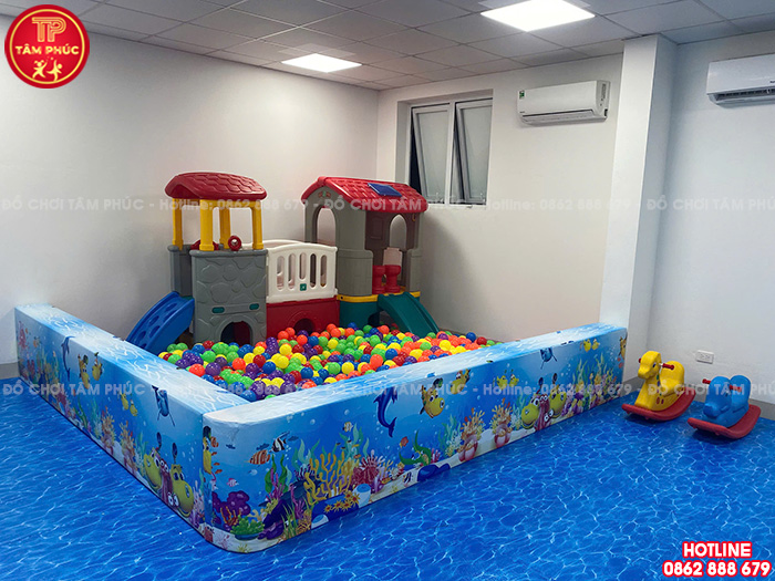 Thi công lắp đặt bể bóng bọc da cho bé tại bệnh viện quân y ở Hà Nội.