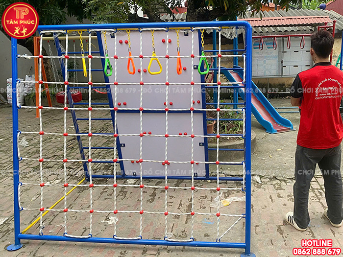 Thi công lắp đặt đồ chơi ngoài trời trẻ em cho trường mầm non công lập tại Hưng Yên