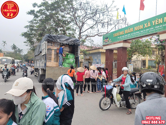 Bàn giao bàn ghế mầm non, tủ kệ cho trường mầm non tại tỉnh Ninh Bình
