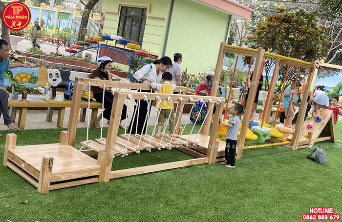 Lắp đặt bộ vận động thể chất ngoài trời bằng gỗ cho bé tại Hải Phòng