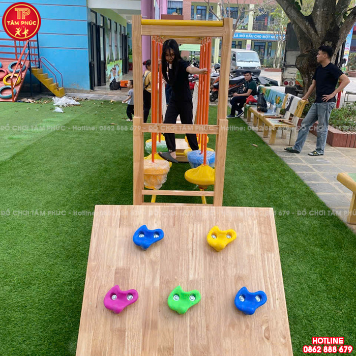 Lắp đặt bộ vận động thể chất ngoài trời bằng gỗ cho bé tại Hải Phòng