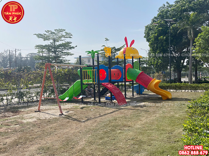 Lắp đặt cầu trượt liên hoàn ngoài trời cho công viên và trường mầm non tại Quảng Ninh