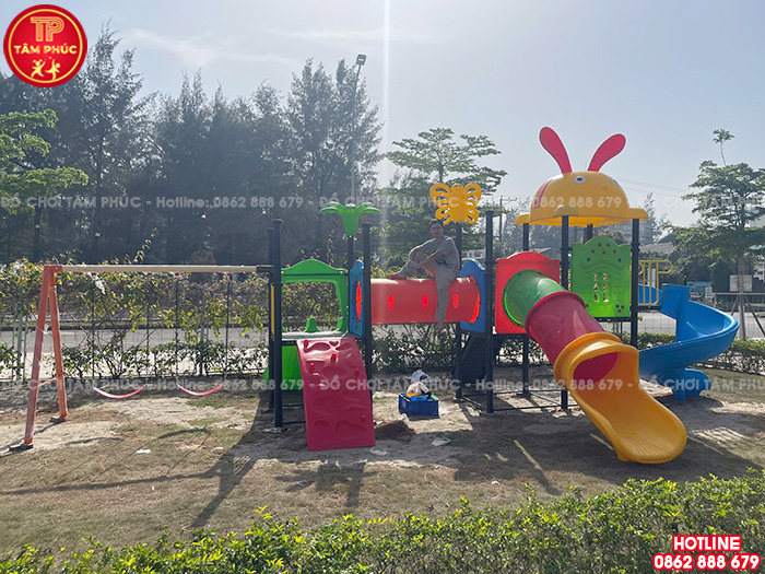 Lắp đặt cầu trượt liên hoàn ngoài trời cho công viên và trường mầm non tại Quảng Ninh
