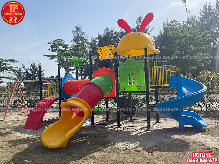 Lắp đặt cầu trượt liên hoàn ngoài trời cho công viên và trường mầm non tại Quảng Ninh