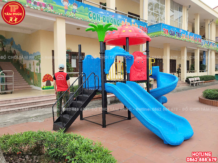 Lắp đặt cầu trượt liên hoàn ngoài trời cho công viên và trường mầm non tại Quảng Ninh