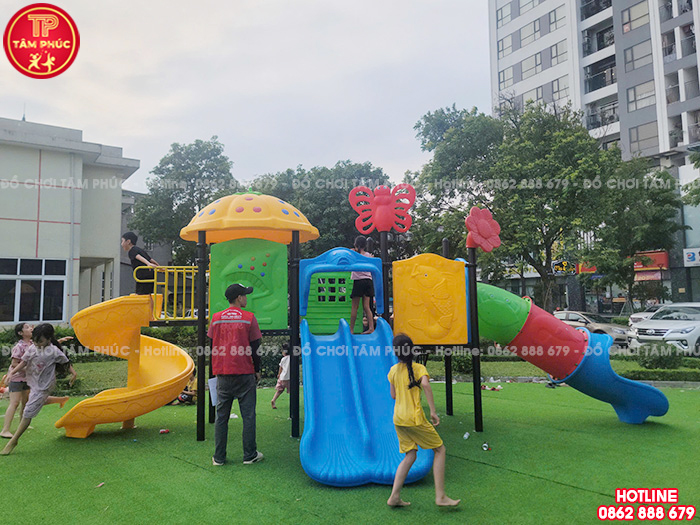 Top những lợi ích khi cho bé chơi cầu trượt ngoài trời?