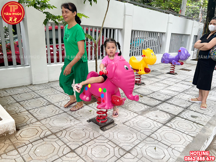 Tư vấn giúp bạn mua được thú nhún công viên đẹp, chất lượng, giá rẻ