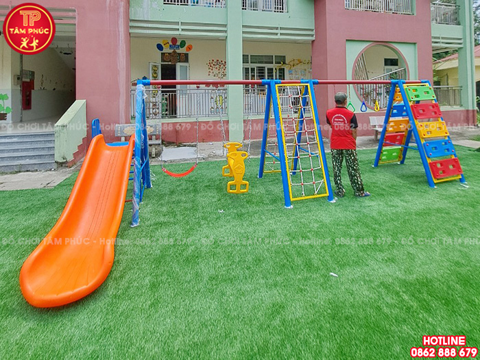 10 mẫu cầu trượt kèm xích đu cho bé vừa đẹp giá lại còn rẻ