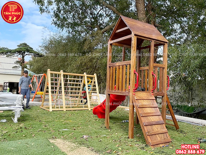 Nhà chòi cầu trượt gỗ ngoài trời cho trẻ em TPG1-002