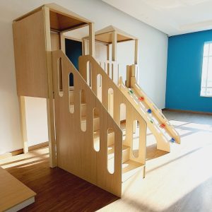 Cầu trượt gỗ liên hoàn trong nhà cho bé mầm non TPG2-008
