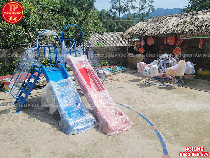 Bàn giao bàn ghế tủ kệ mầm non và đồ chơi cho trường mầm non tại Ninh Bình