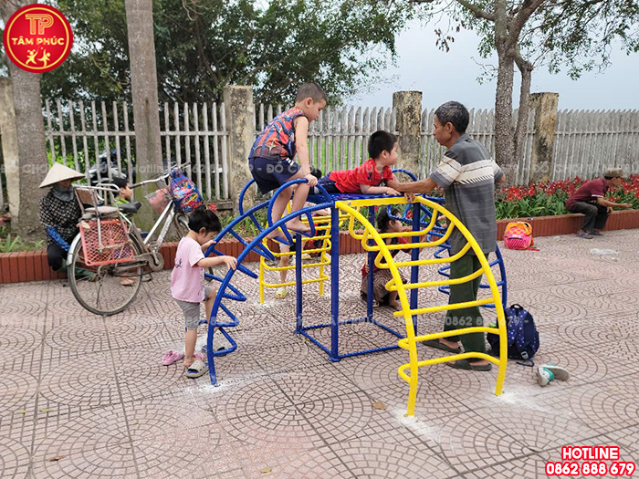 Thi công lắp đặt đồ chơi ngoài trời cho trường mầm non tại Bắc Ninh