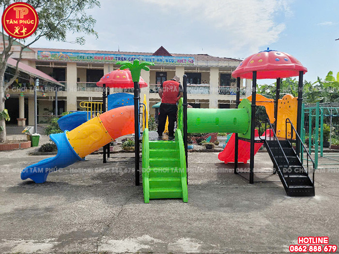 Thi công lắp đặt đồ chơi ngoài trời tại trường mầm non tại Phú Thọ