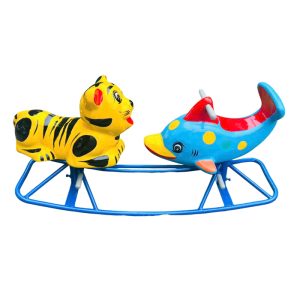 Bập bênh sắt đế cong Mix 2 con giống cho bé mầm non TP3-021
