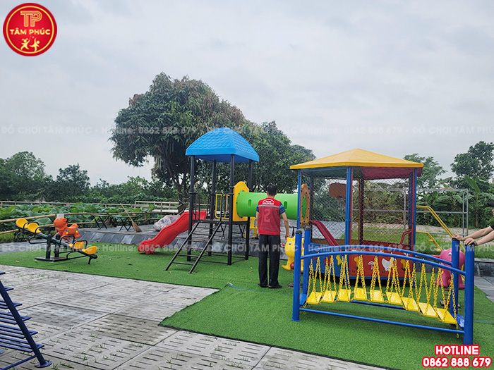 Thi công lắp đặt đồ chơi trẻ em ngoài trời cho sân cộng đồng tại Phú Xuyên, Hà Nội