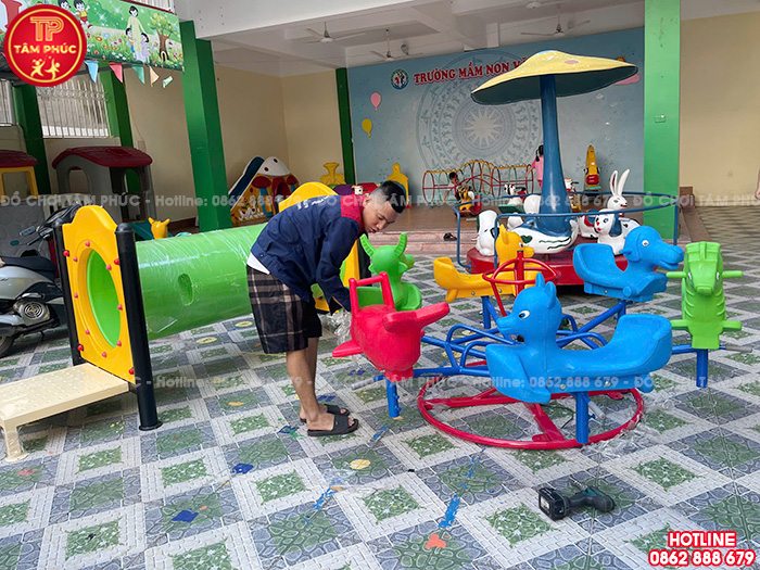 Lắp đặt đồ chơi ngoài trời cho trường mầm non tư thục tại Hải Phòng
