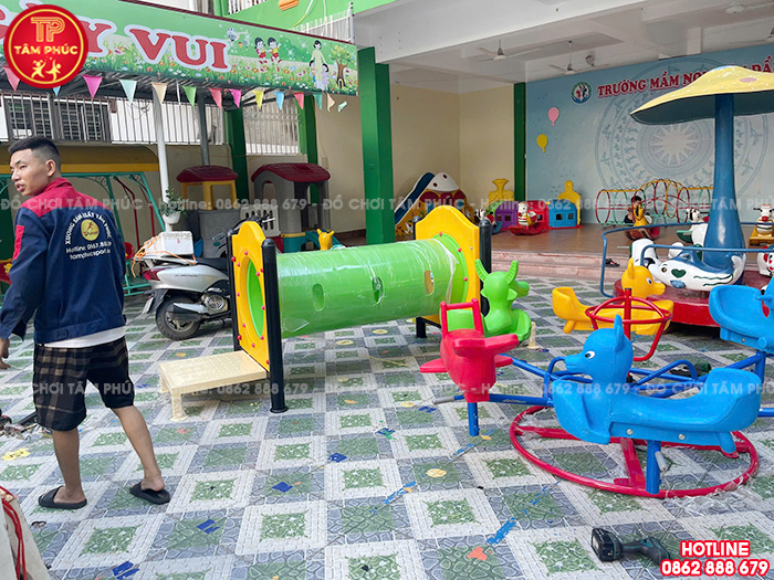 Lắp đặt đồ chơi ngoài trời cho trường mầm non tư thục tại Hải Phòng