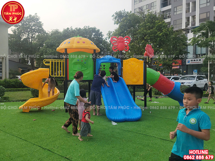 Thi công lắp đặt sân chơi trẻ em ngoài trời cho khu chung cư tại Hà Nội